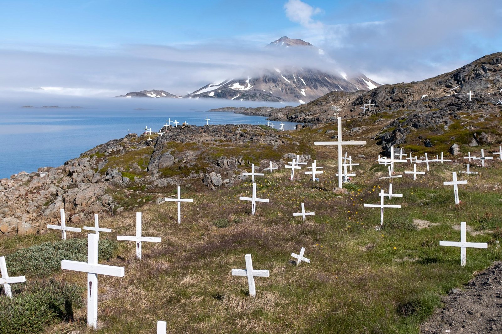 Universo-Centro-117-corto-viaje-a-Groenlandia-cementerio