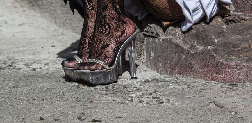 A las maricas nos quieren sacar de acá
